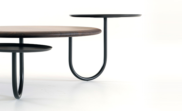 Details front Table Table Yogi edited by Ligne Roset design by Chape et Mache
