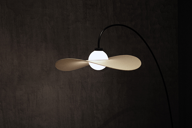 Variation lampadaire rochebobois design par Chape & Mache - zoom ecru